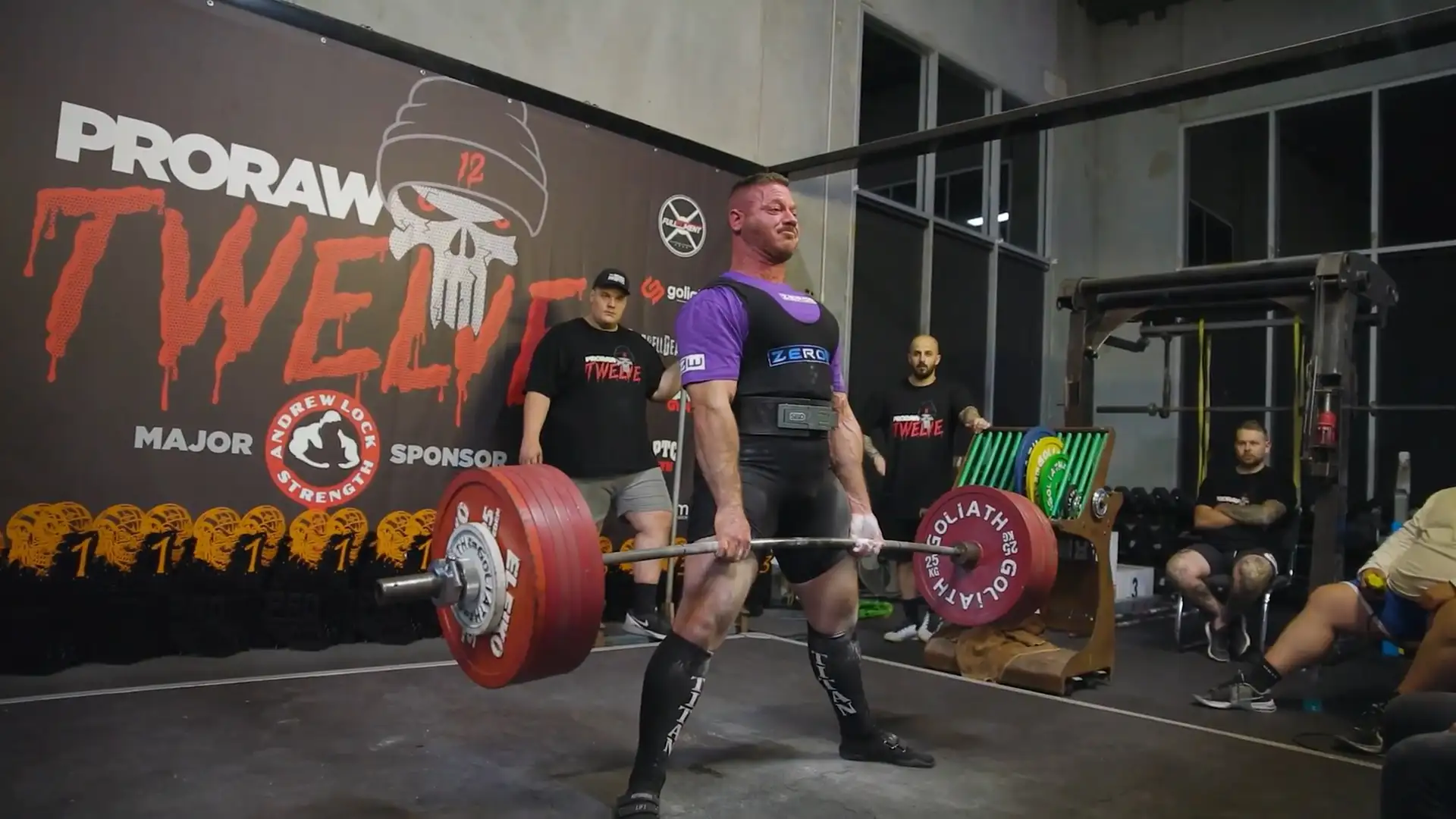 Thomas Lilley, powerlifting coach and founder of ZeroW, deadlifting in competition